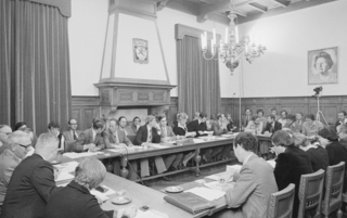 Vergadering gemeenteraad 12 december 1979 over oude raadhuis