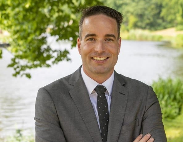 Burgemeester Jasper Nieuwenhuizen
